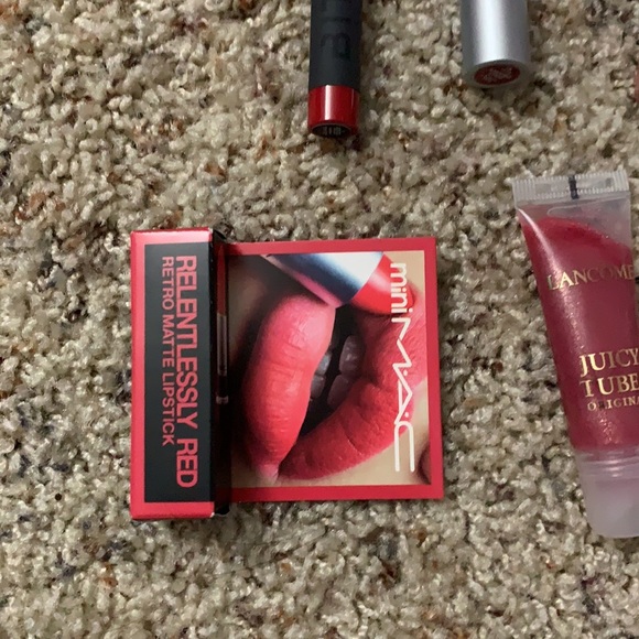 High End Lipstick and Lipgloss Deluxe Size Sampler - Picture 4 of 7